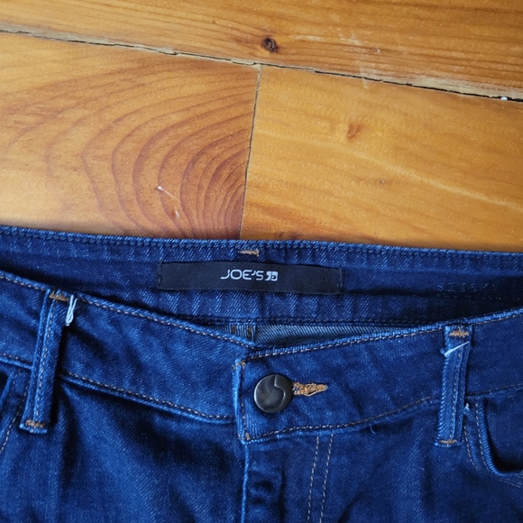 Joe's Flare Jeans Like new ! - Picture 3 of 6